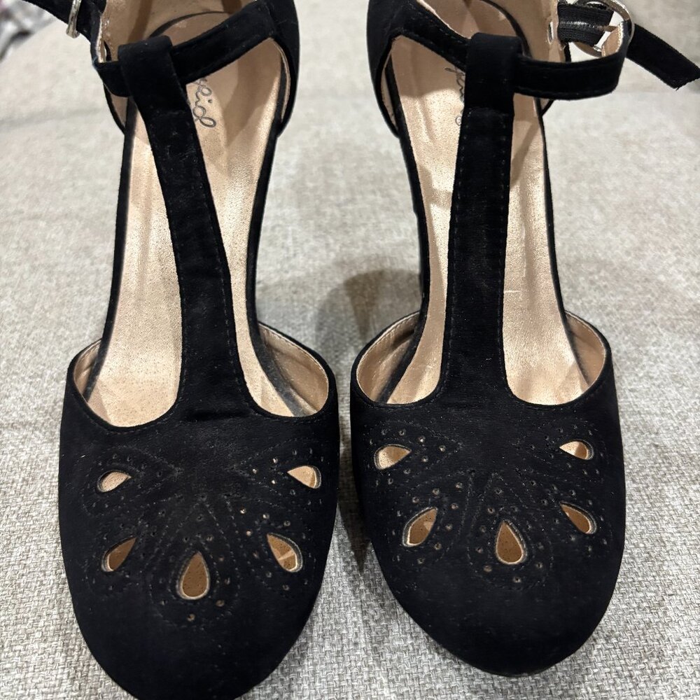Cute black vintage style heels